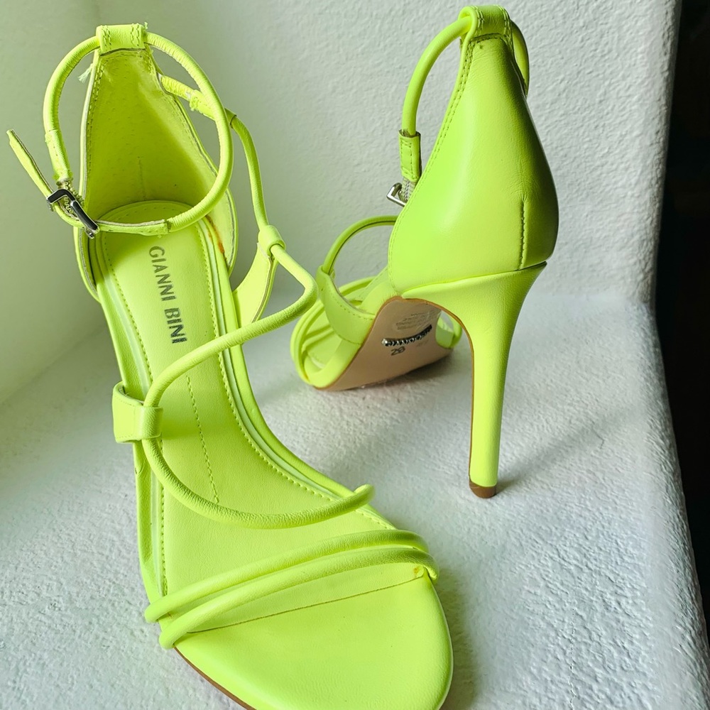NWT strappy neon yellow stiletto heels size 6.5